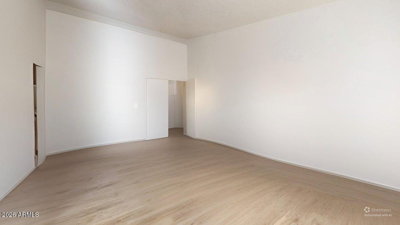 Master entrance door DEFURNISHED