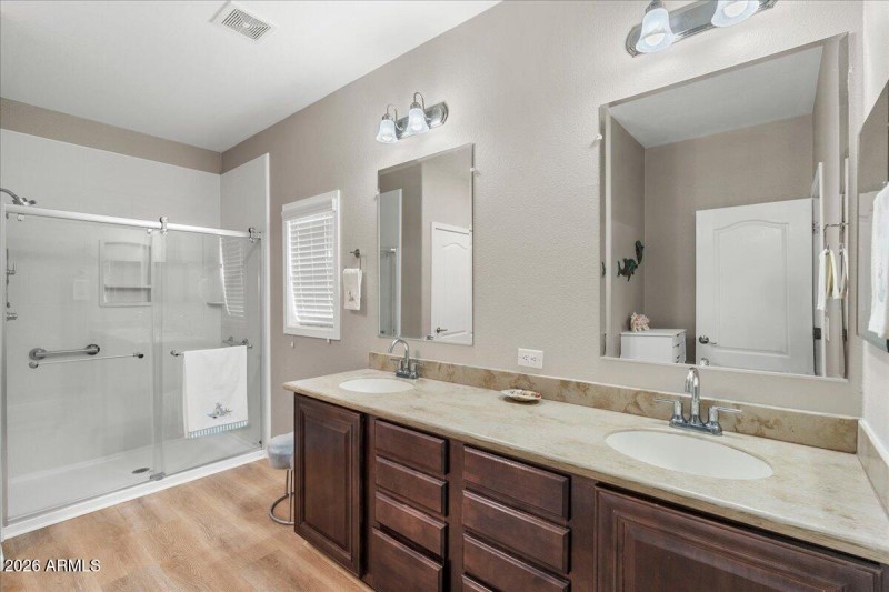 30-Primary Bathroom Vanity