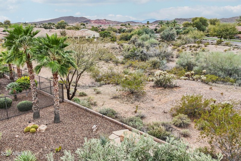 44-web-or-mls-N 129th Ln-S1202-044