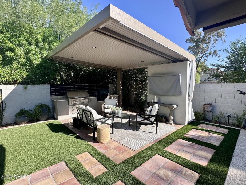 Outdoor Entertain/kitchen