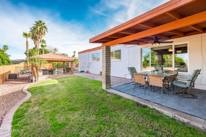 Grass & Covered Patio