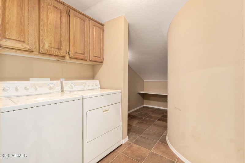 37 Laundry Room