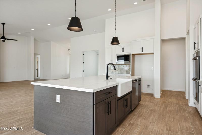 15-web-or-mls-20136-w-hazelwood-st