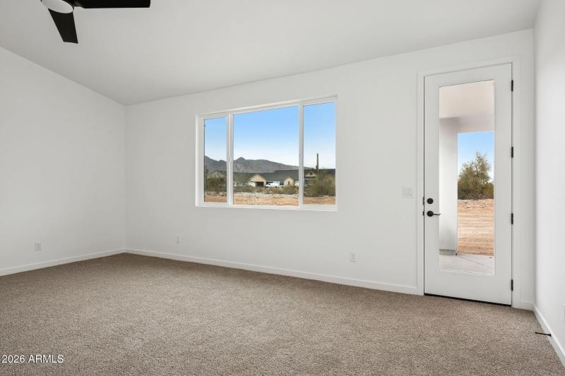 22-web-or-mls-20136-w-hazelwood-st