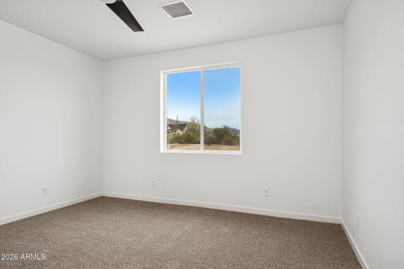 38-web-or-mls-20136-w-hazelwood-st