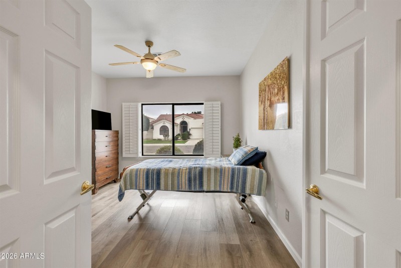 28_guest room 03.png