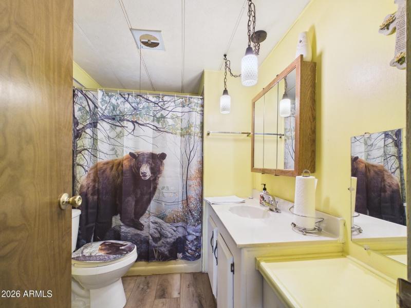 CAM03379G0-PR0179-STILL008