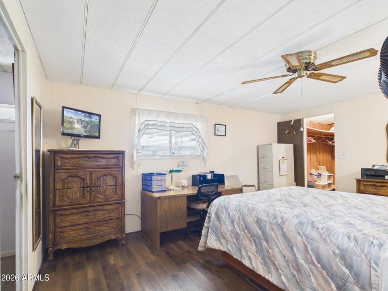 CAM03379G0-PR0179-STILL009