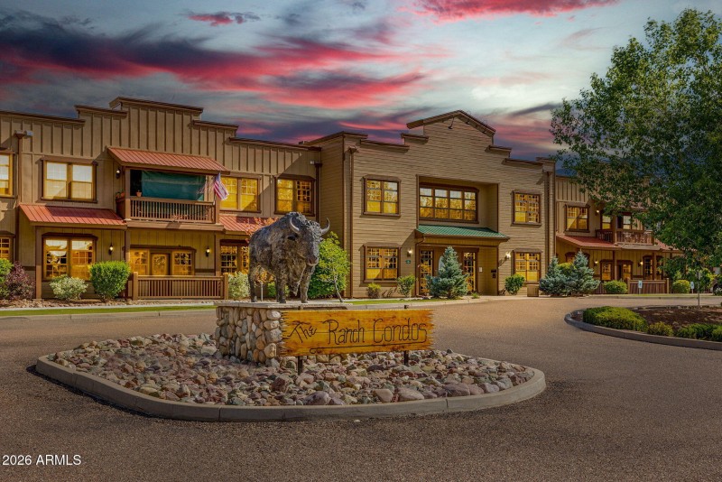 SUNSETS AT BISON RANCH CONDOS