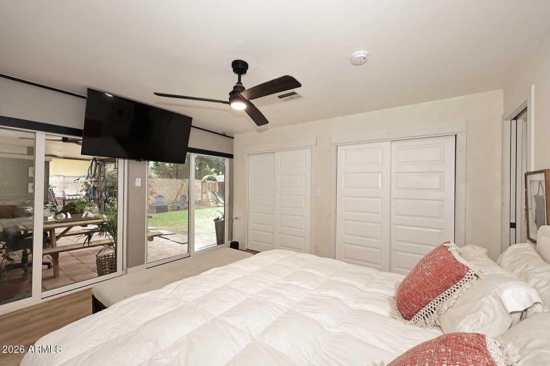 Primary Suite Open to Bkyd