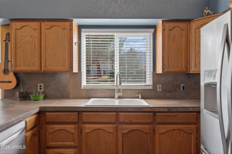 Interior - 4833 S Laguna Ave-3