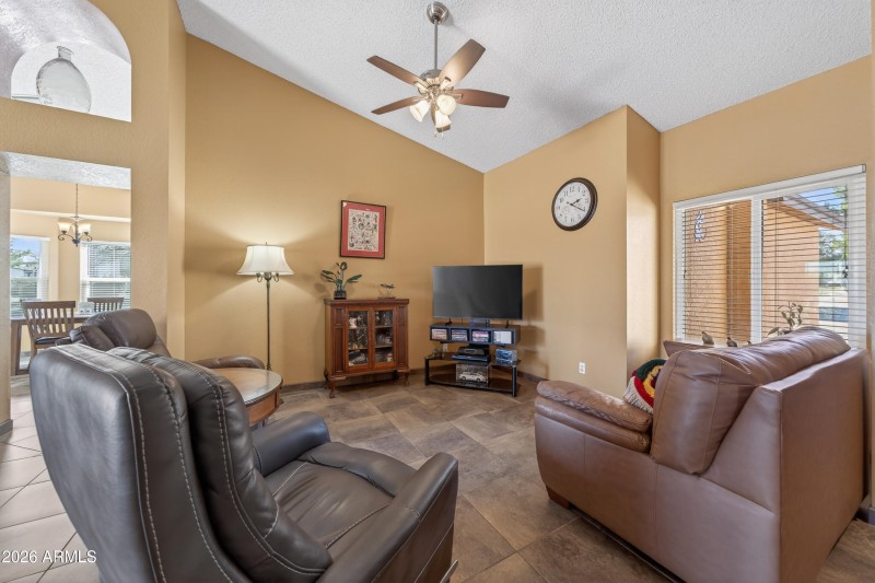 Interior - 4833 S Laguna Ave-8