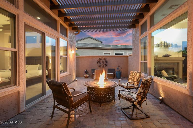 ACCESSIBLE FROM THE PRIMARY SUITE