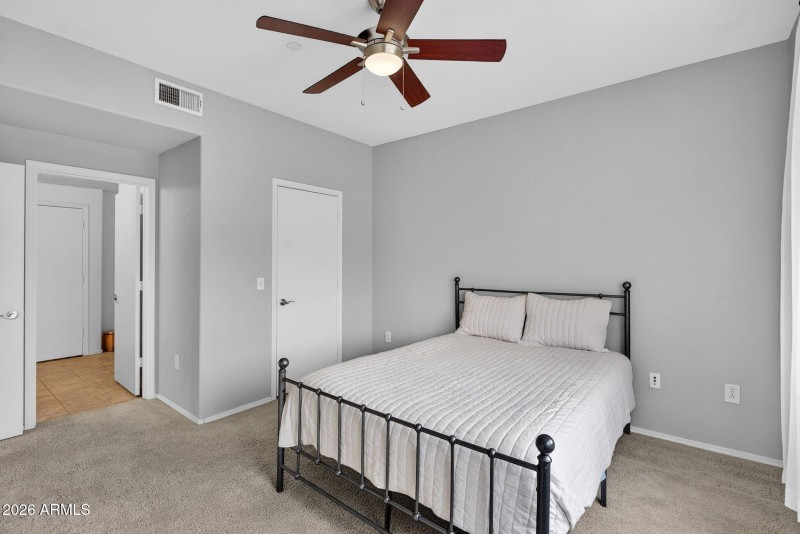 31-web-or-mls-46N 7th St 332