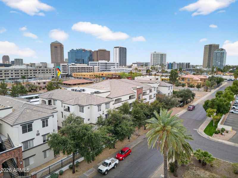 50-web-or-mls-07N 7th St 332