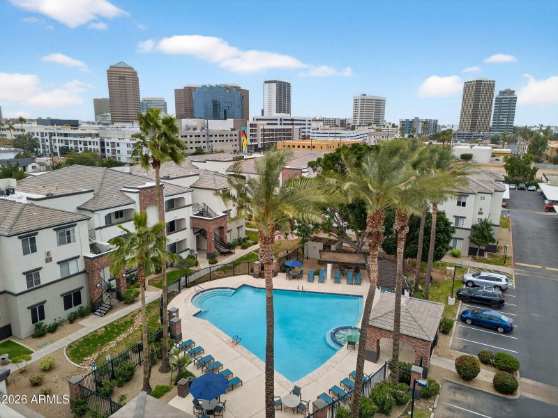 52-web-or-mls-12N 7th St 332