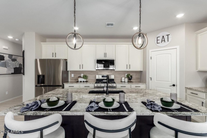 20251218212531311488000000-o