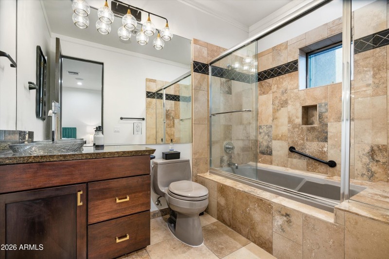 027_3rd Bedroom Ensuite Bathroom