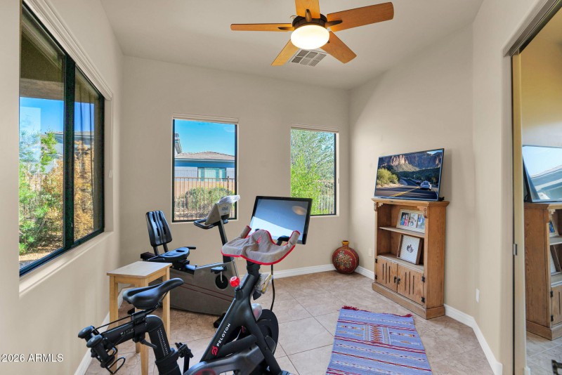 21A den_bed_exercise_flex