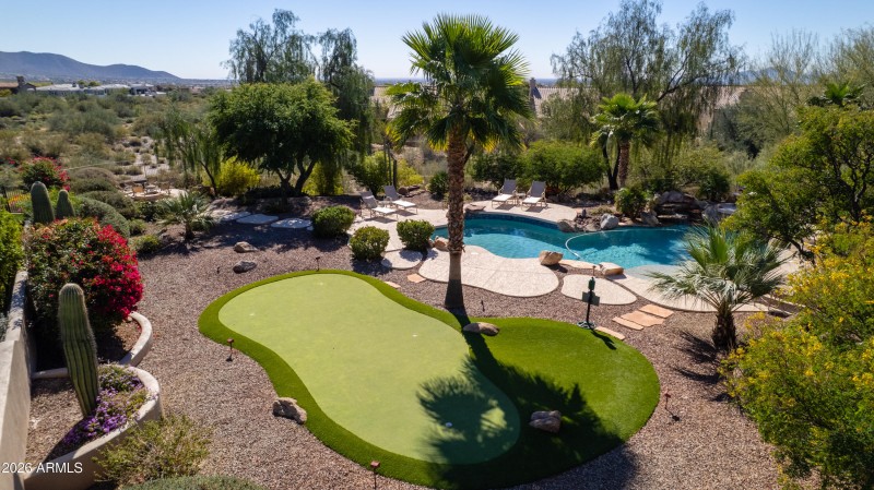 Putting Green and Views