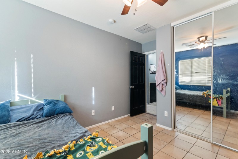 23_4984 e silverbell rd-23