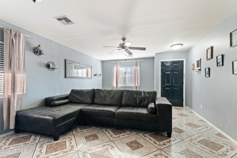 6_4984 e silverbell rd-6