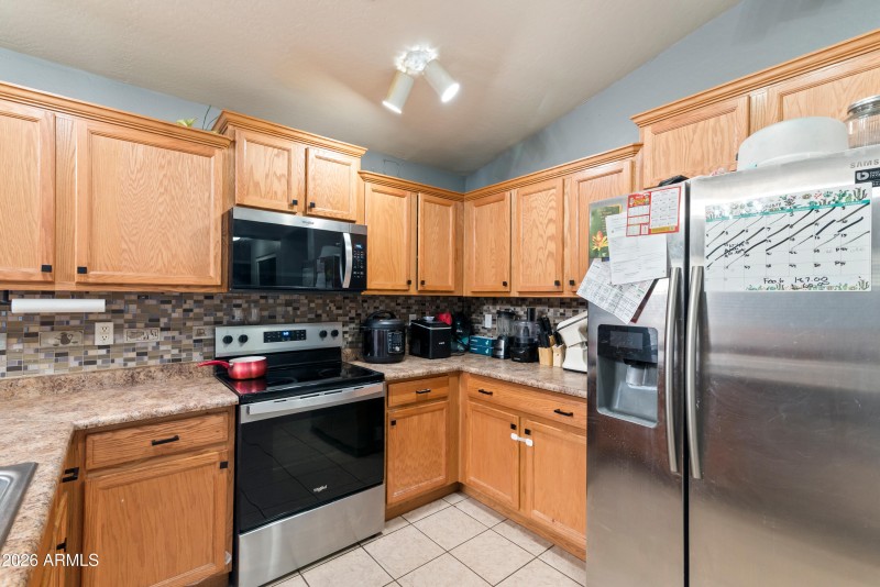 9_4984 e silverbell rd-9