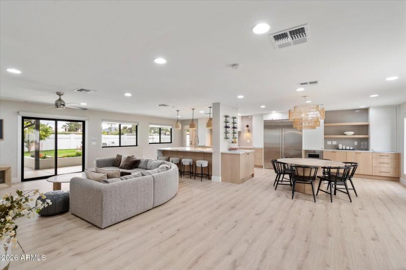 Living And Dining Area w Kitchen Island
