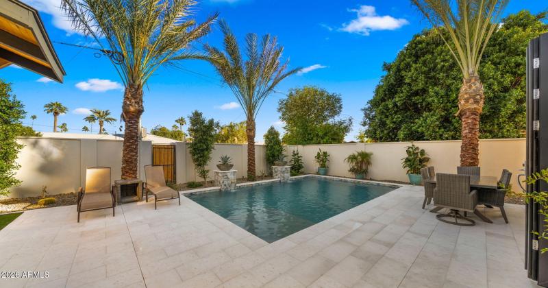 46-web-or-mls-Backyard3