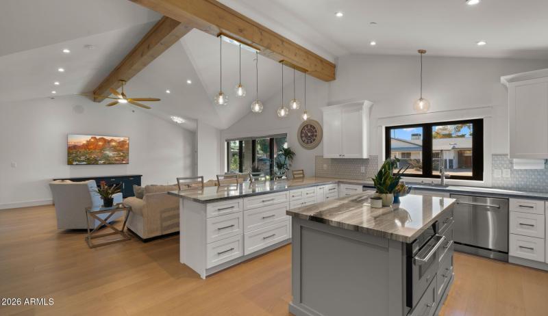 15-web-or-mls-Great Room7