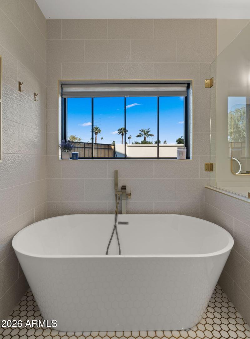 40-web-or-mls-Primary Bedroom8