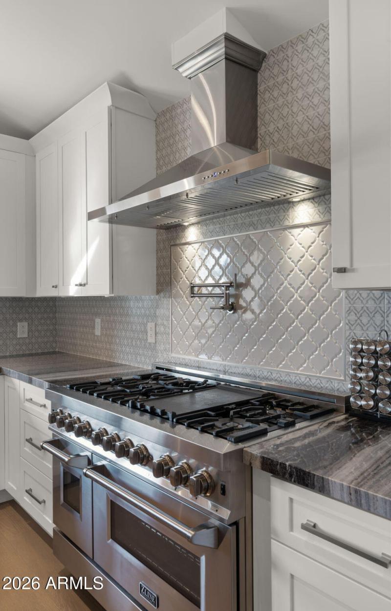 13-web-or-mls-Great Room4