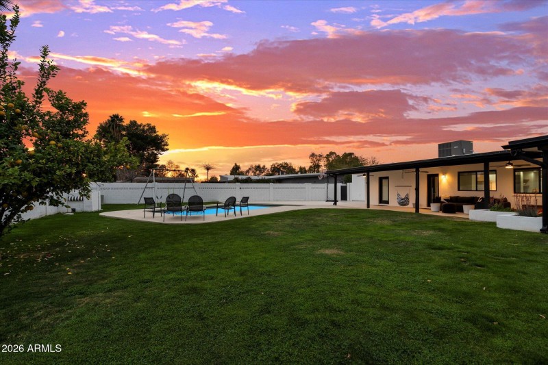 Backyard w Sunset Views