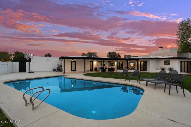 Bkyd w Pool & Covered Patio Overview