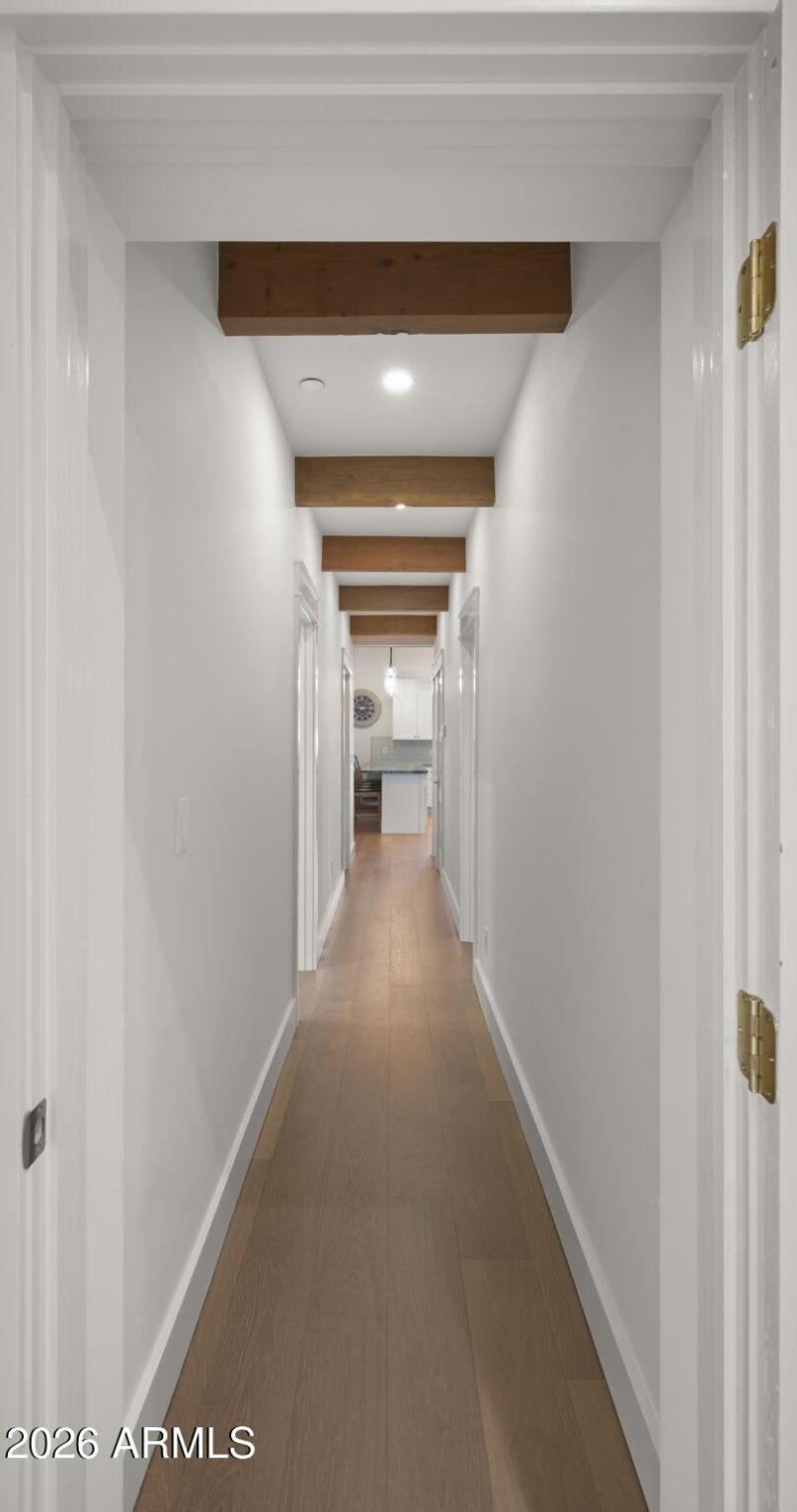 26-web-or-mls-Hallway 2