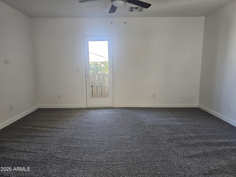 18293WElmSt_65513_12