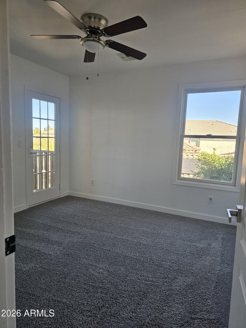 18293WElmSt_65513_23