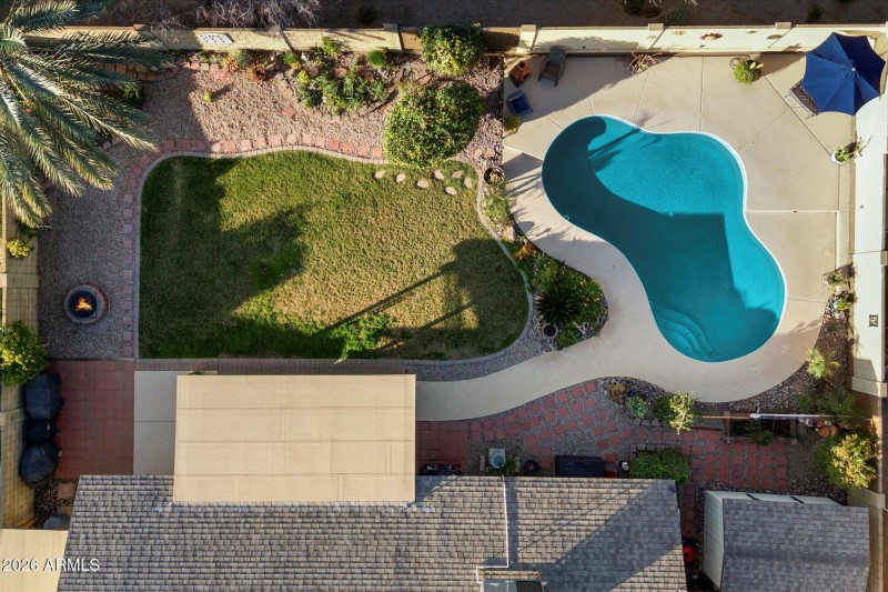 7032 E Gary St Overview