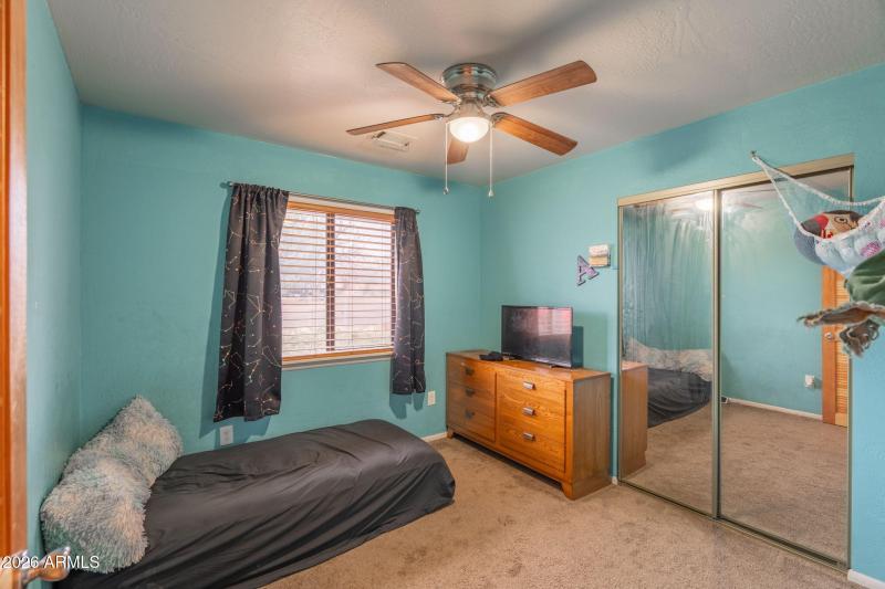 9-web-or-mls-263-s-11th-st