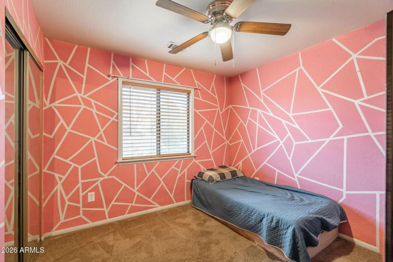 11-web-or-mls-263-s-11th-st