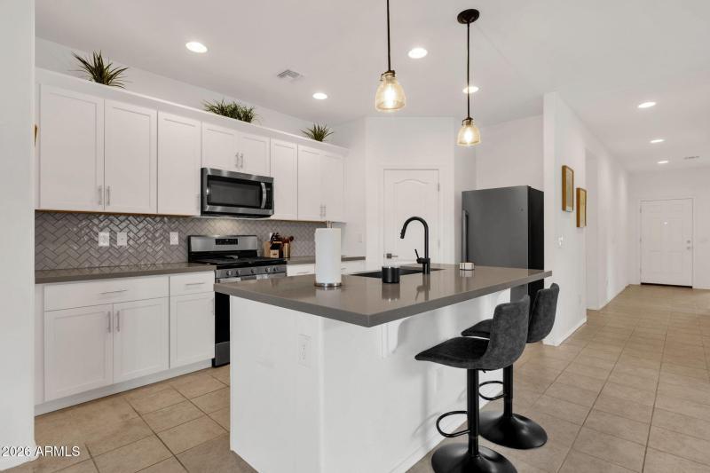 22-web-or-mls-40108-w-crane-dr