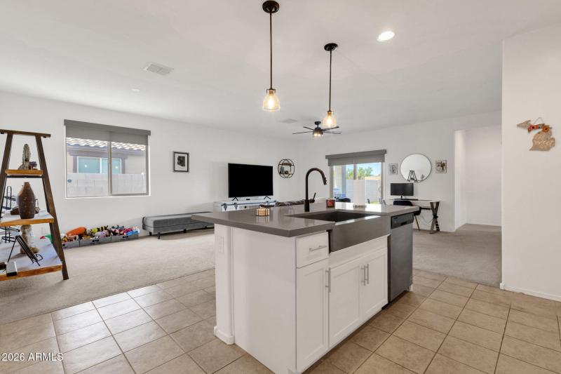 23-web-or-mls-40108-w-crane-dr