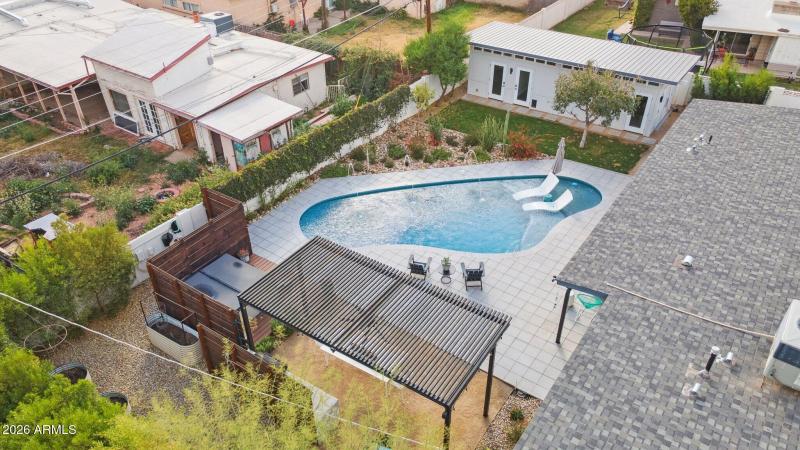 Perfect use of spaces in rear yard