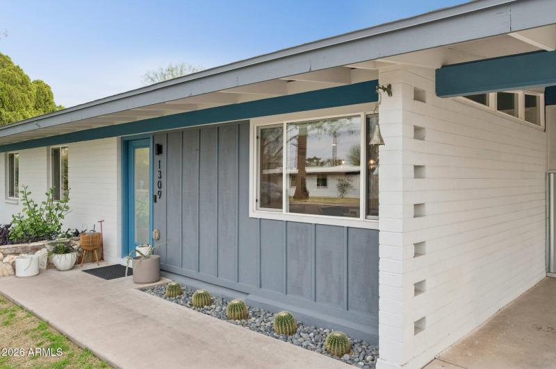 Ralph Haver home details