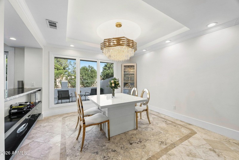 014_8935_n_82nd-10_512