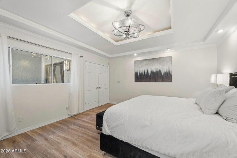 019_8935_n_82nd-15_132