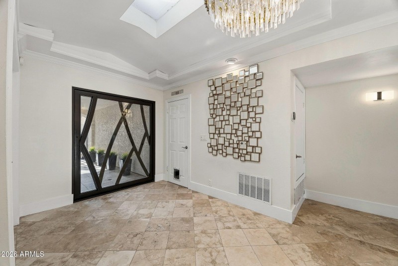 023_8935_n_82nd-19_251