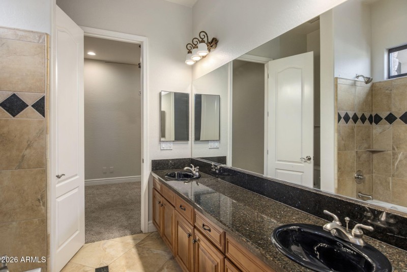 25-web-or-mls-D46A9757