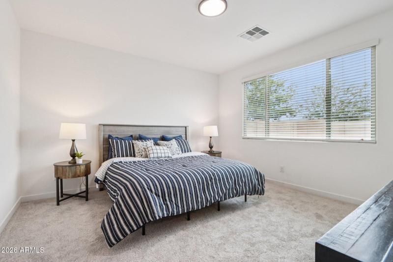 25-web-or-mls-W Cortez St-S1702-025