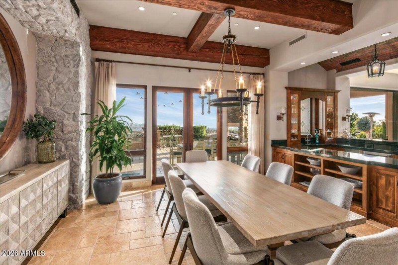 20-Dining Room Views